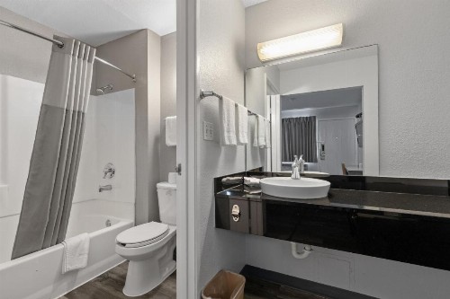 Motel 6-San Diego CA - North - image 19