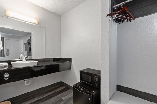 Motel 6-San Diego CA - North - image 22