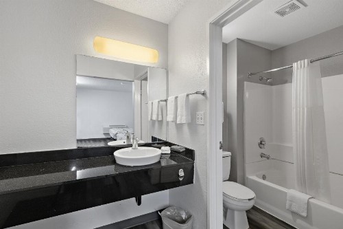 Motel 6-San Diego CA - North - image 23