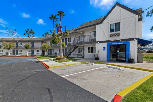 Motel 6-San Diego CA - North - image 47