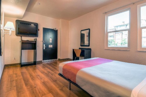 Motel 6-San Diego CA - Downtown - image 11