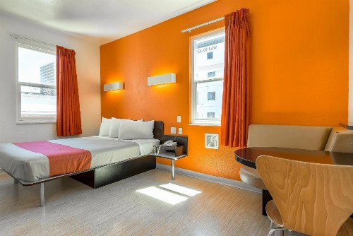 Motel 6-San Diego CA - Downtown - image 16