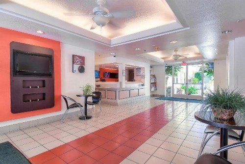 Motel 6-San Diego CA - Downtown - image 2