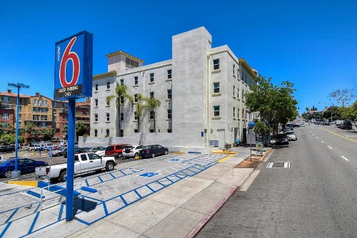 Motel 6-San Diego CA - Downtown - image 7