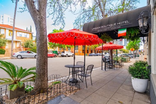 Urban Boutique Hotel - image 17