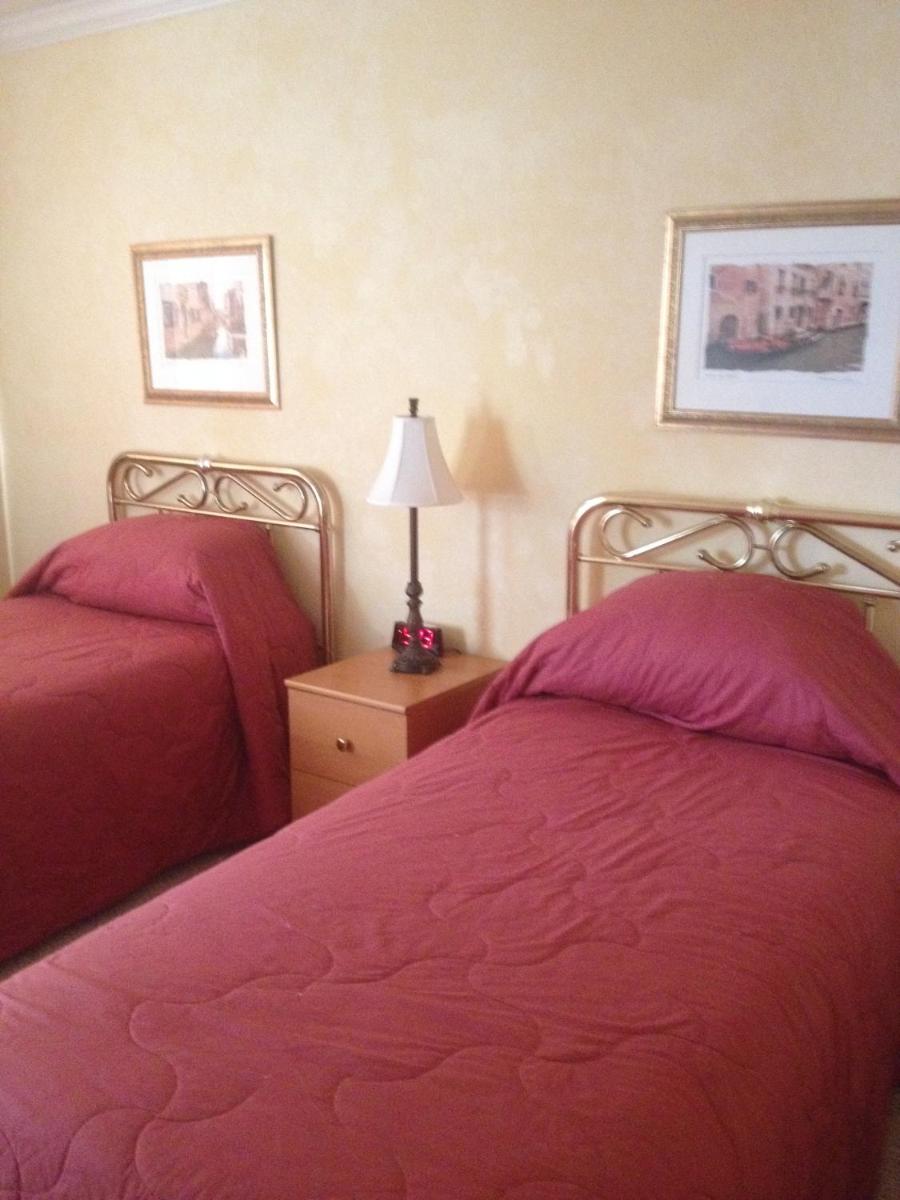Del Mar Heights Getaway - image 4