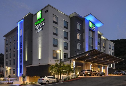 Holiday Inn Express & Suites San Diego - Mission Valley an IHG Hotel