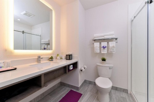 Holiday Inn Express & Suites San Diego - Mission Valley an IHG Hotel - image 18