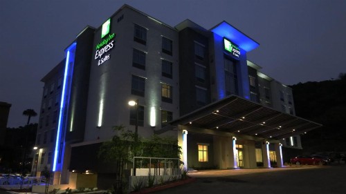 Holiday Inn Express & Suites San Diego - Mission Valley an IHG Hotel - image 29