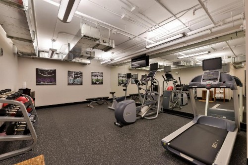Holiday Inn Express & Suites San Diego - Mission Valley an IHG Hotel - image 7