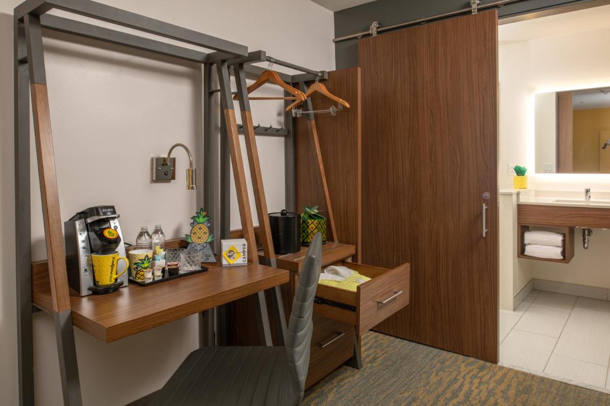 Staypineapple Hotel Z Gaslamp San Diego - image 3