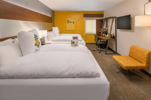 Staypineapple Hotel Z Gaslamp San Diego - image 5