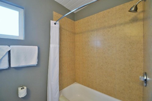 Lodge at 32nd - image 2