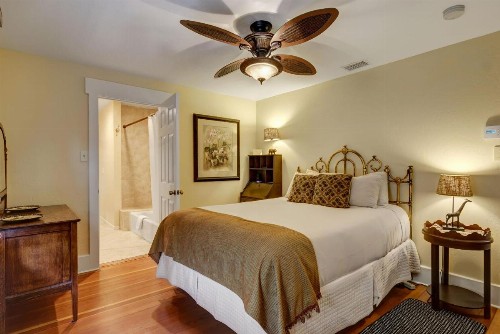 Hillcrest House Bed & Breakfast - image 21