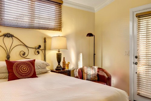 Hillcrest House Bed & Breakfast - image 35
