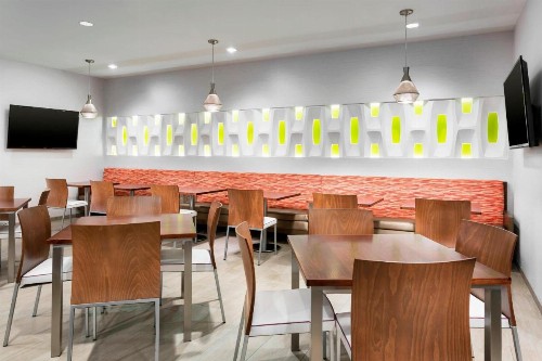 SpringHill Suites by Marriott San Diego Mission Valley - image 26
