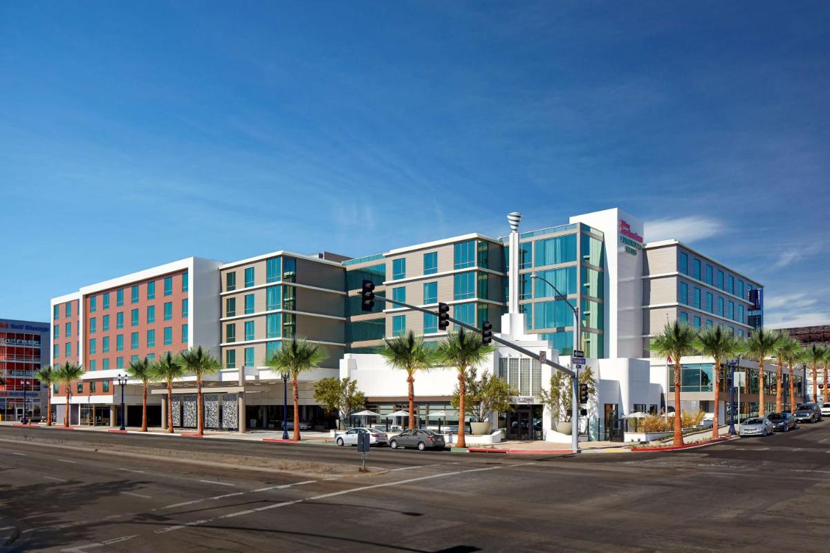 Hilton Garden Inn San Diego Downtown/Bayside CA - main image