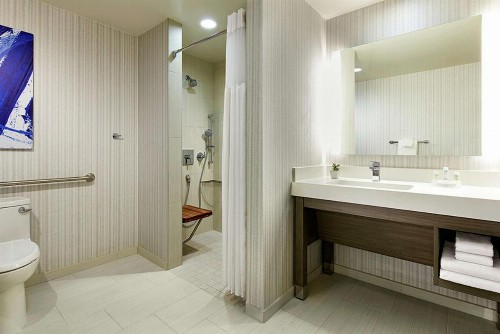 Hilton Garden Inn San Diego Downtown/Bayside CA - image 4