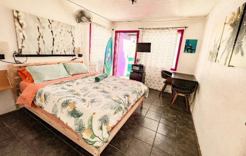 ITH Beach Bungalow Surf Hostel San Diego - image 4