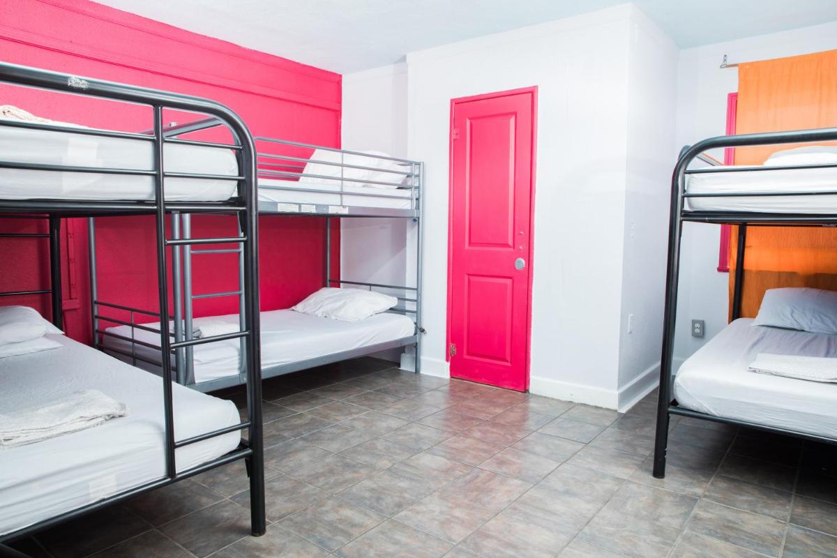 ITH Beach Bungalow Surf Hostel San Diego - image 6
