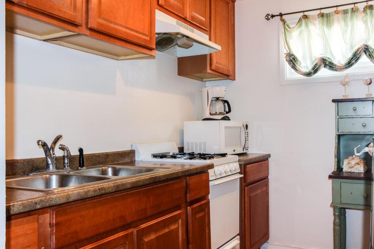 La Jolla Cottage - image 7