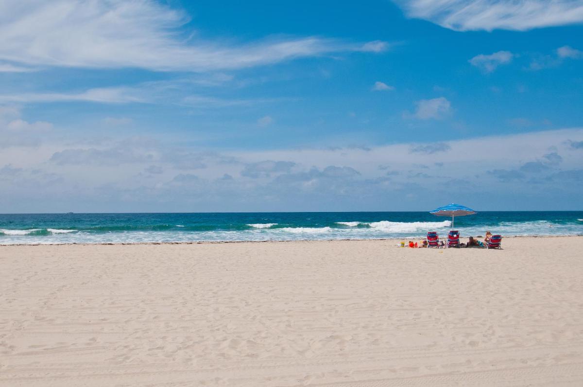 Mimi's and Nana's Beach House - image 5