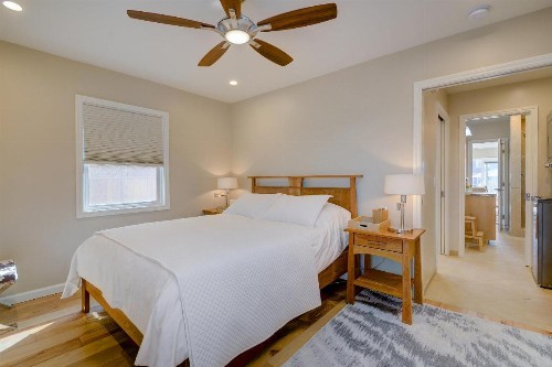 Beach Park Getaway - image 5