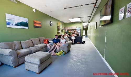 California Dreams Hostel - Pacific Beach - image 1