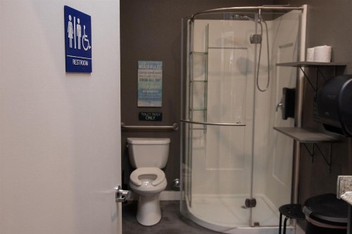 California Dreams Hostel - Pacific Beach - image 4