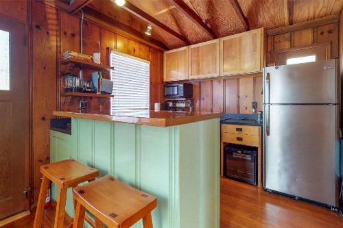 Cottage By The Sand - image 10