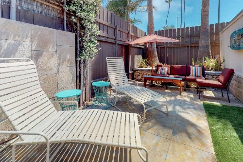 Cottage By The Sand - image 2