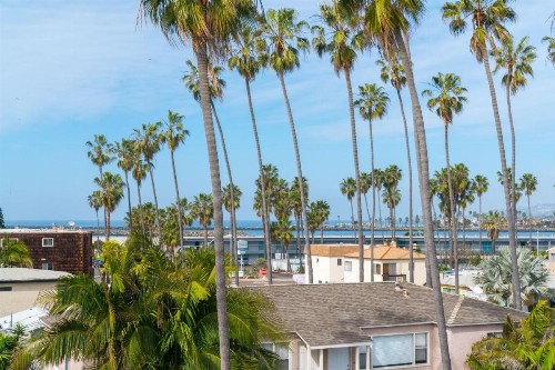 Steps to the Beach Rooftop Deck - image 10