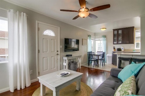Manhattan Shores 1B Home - image 6