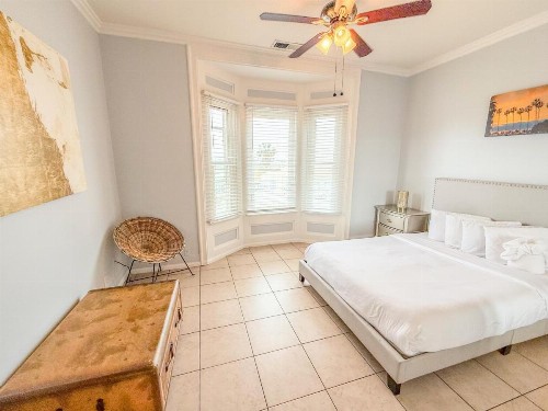 3bd Little Italy Cottage A++ Location - image 6