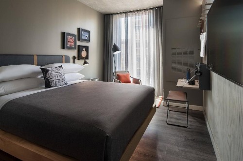 Moxy San Diego Gaslamp Quarter - image 8