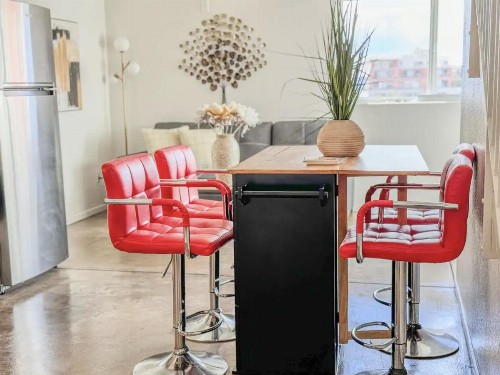Little Italy Modern Lofts - image 38