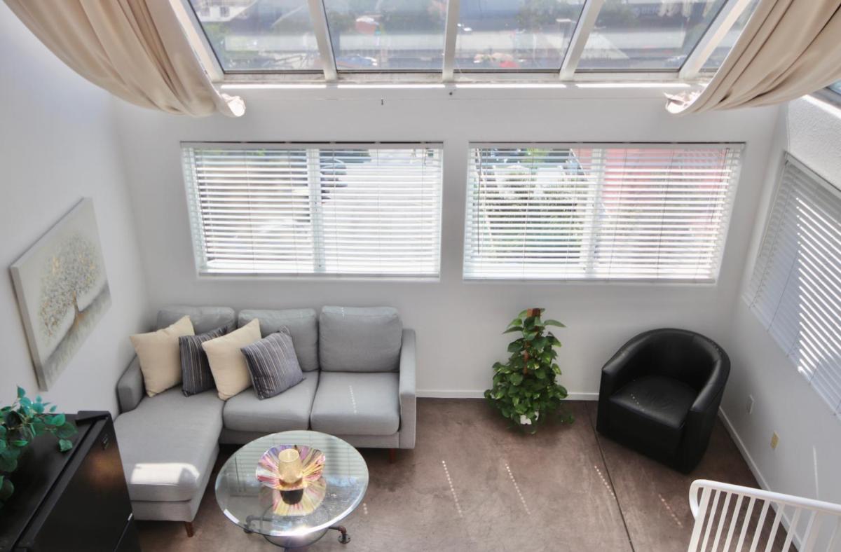 Little Italy Modern Lofts - image 5