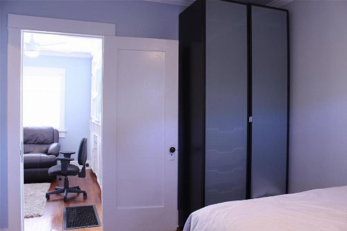 Comfortable 2 Bedroom 1 bathroom house - image 7