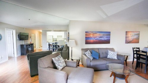 4465 Ocean Blvd - image 9
