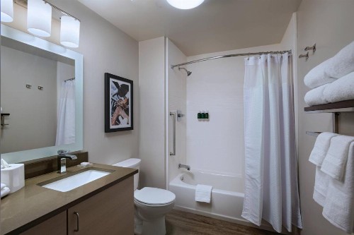 TownePlace Suites by Marriott San Diego Airport/Liberty Station - image 23