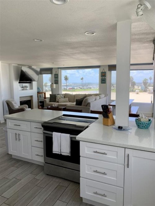 125-Fun in the Sun Penthouse - image 27