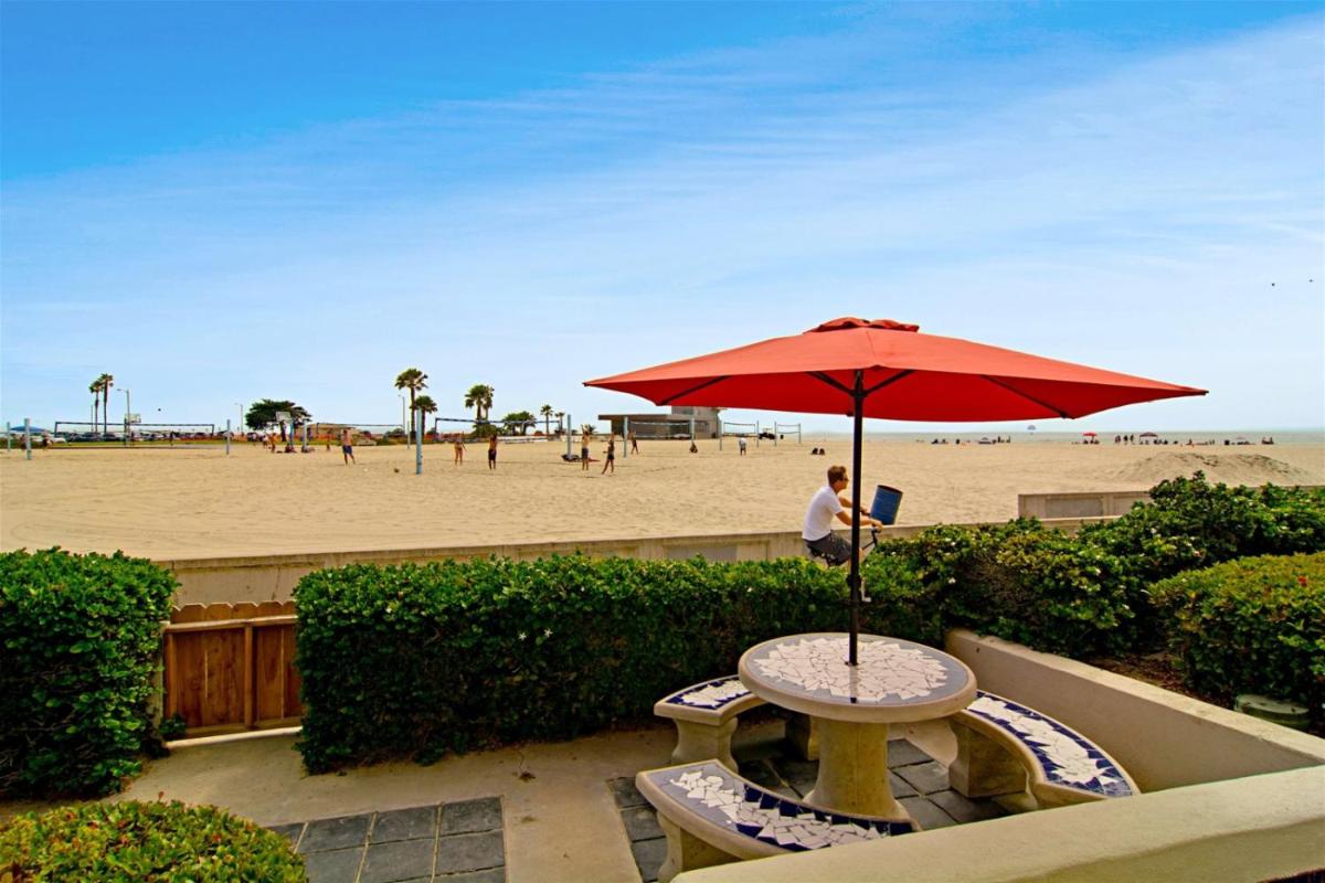 125-Fun in the Sun Penthouse - image 4