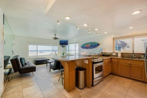 107-Oceanfront Lux 1/7 - image 4