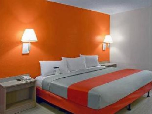Motel 6-San Ysidro CA - San Diego - Border - image 3