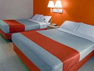 Motel 6-San Ysidro CA - San Diego - Border - image 4