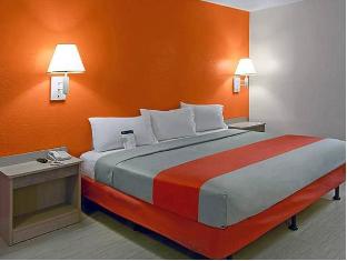 Motel 6-San Ysidro CA - San Diego - Border - image 7