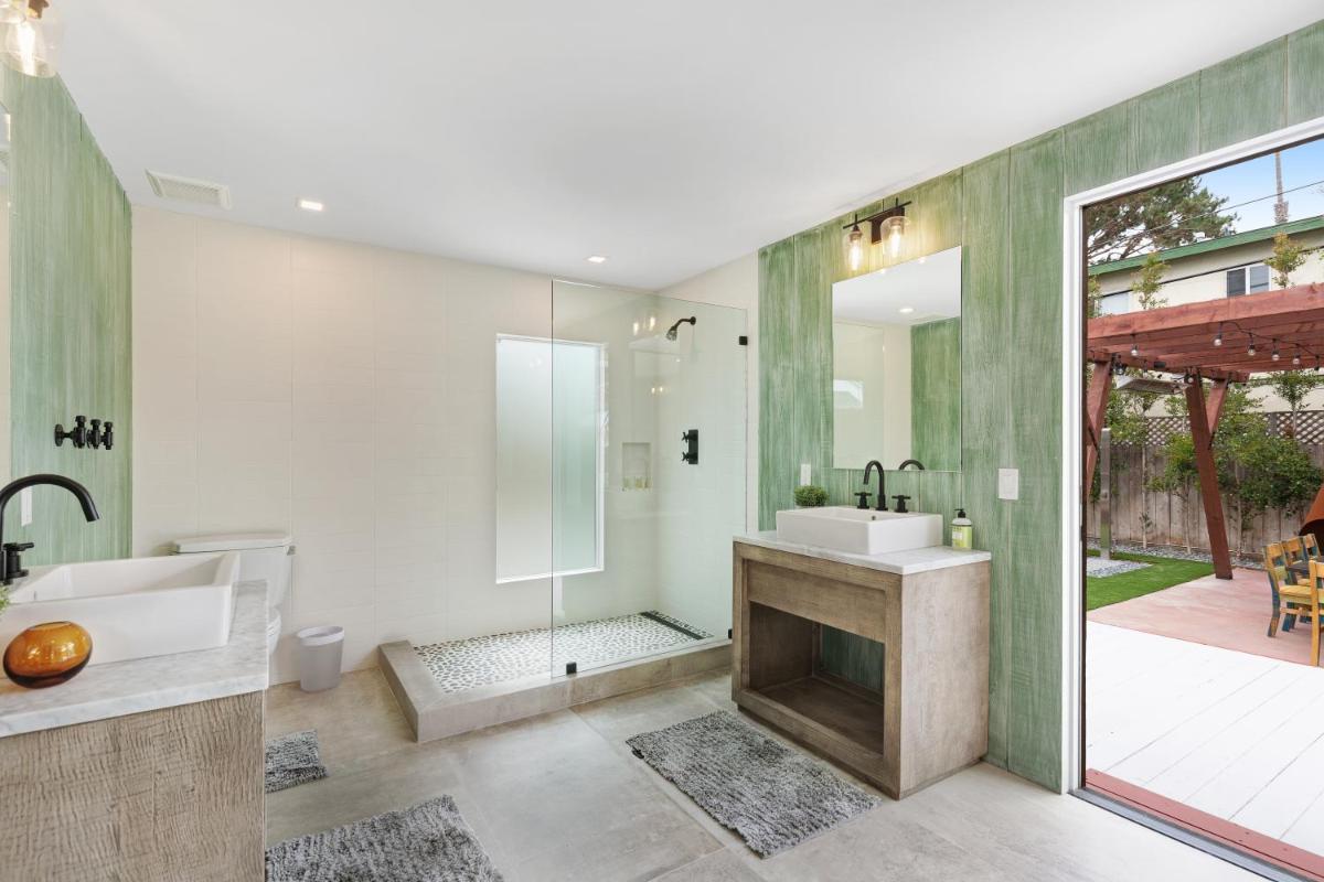 Ocean Beach Luxury - image 6