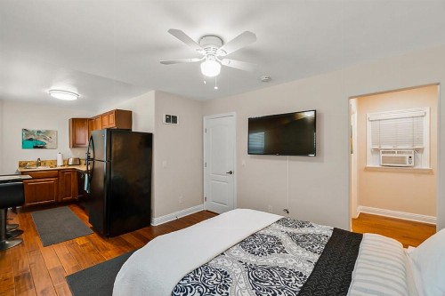 Cortez Hill Studio - image 7