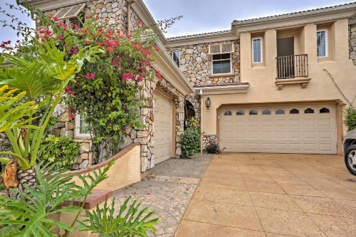 Luxury Ocean-View Getaway with Pool Patio and Hot Tub - image 6