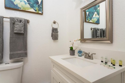 Super Host Luxury 2/1 APT - image 9